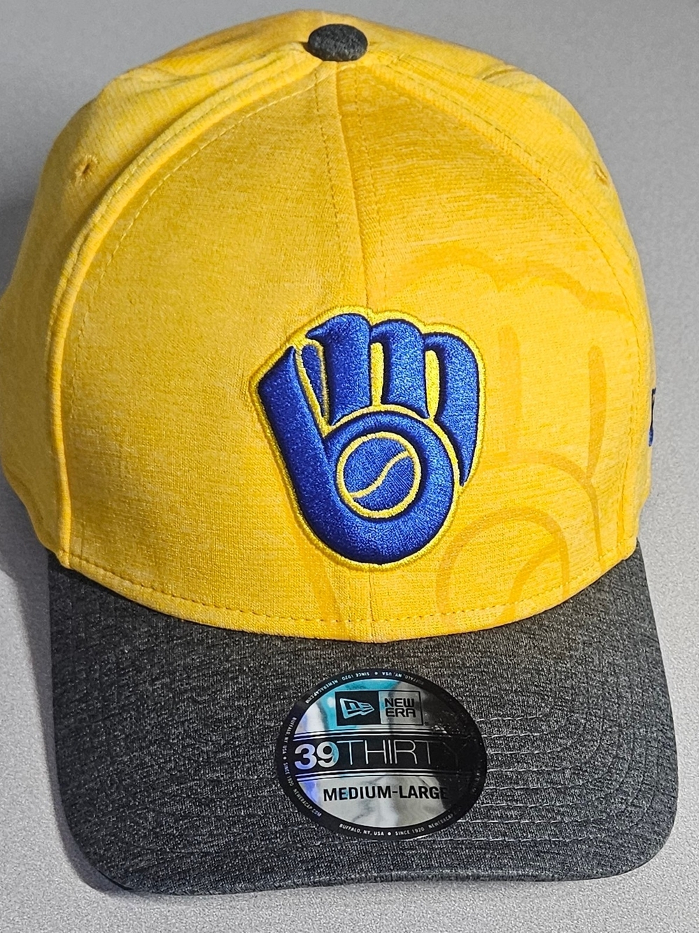 New Era Men's Yellow & Gray 39THIRTY Fitted Baseball Cap MED LARGE New